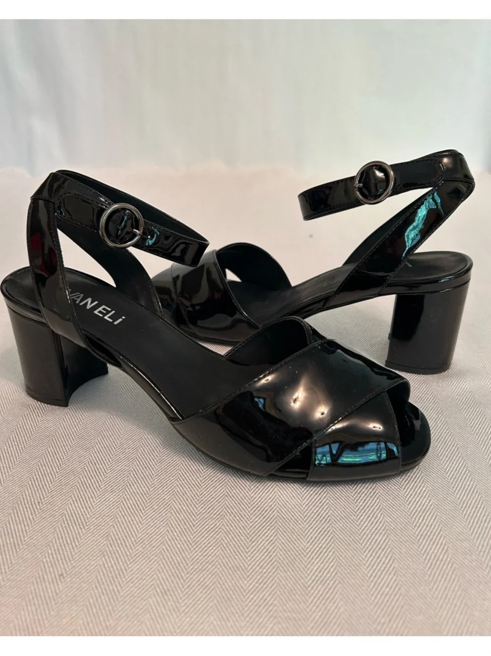 Vaneli Leah Black Patent Leather Block Heel Ankle Strap Sandals NIB